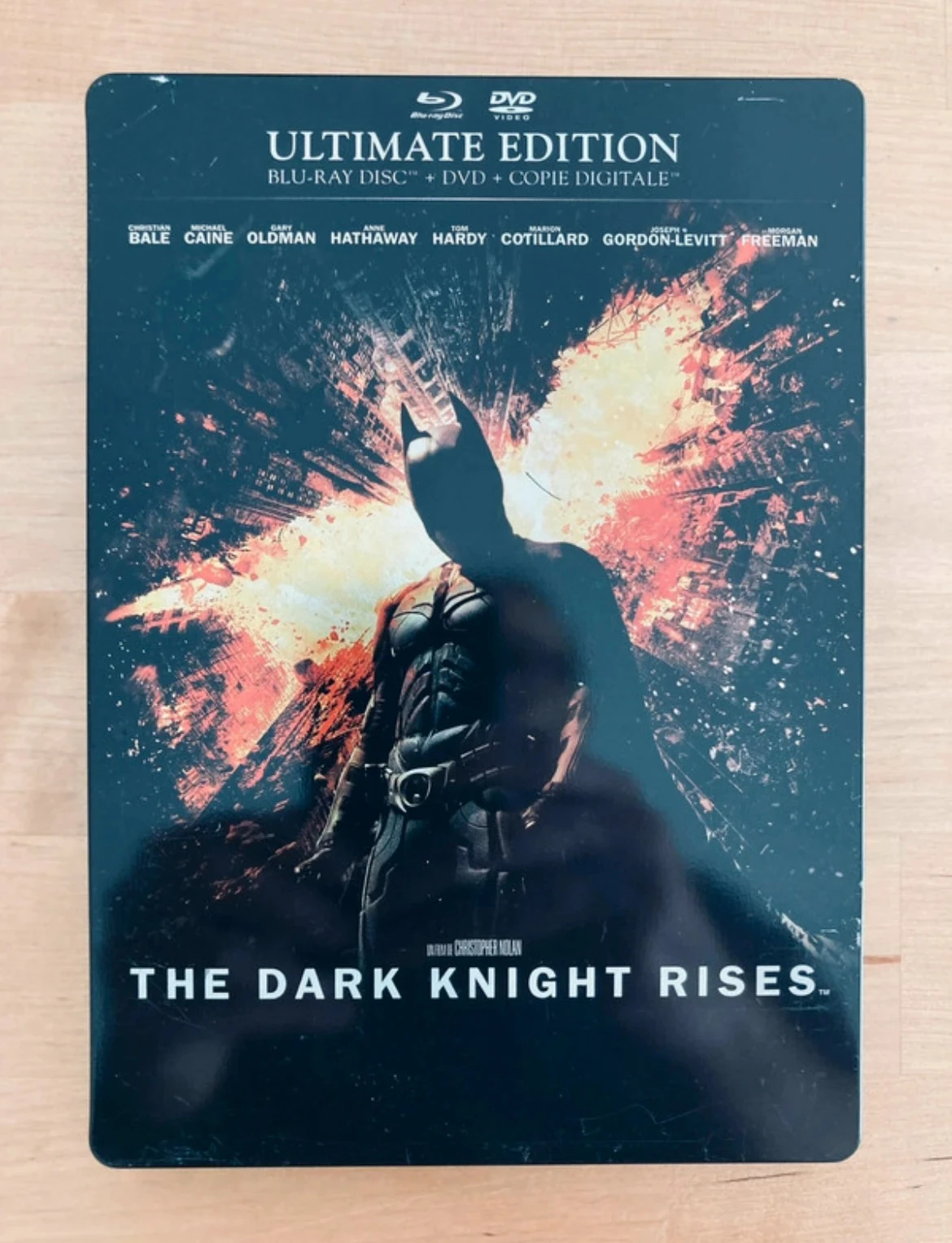 Steelbook Blu-ray DVD Batman Dark Knight Rises Ultimate Edition.
